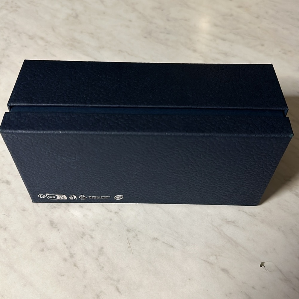 DIOR DIOR DIOR EMPTY tiny box for Sale!!!π - Picture 4 of 14